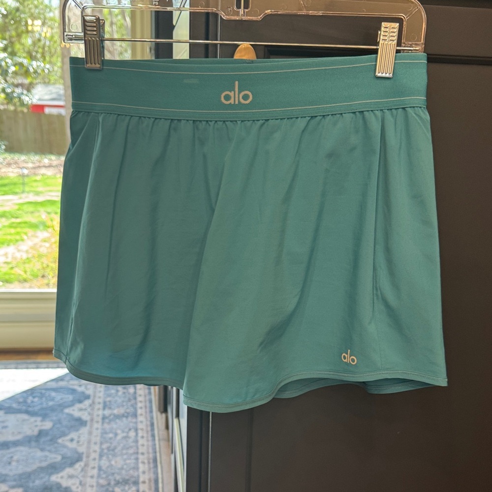 ALO Yoga aqua tennis skirt, size medium like new